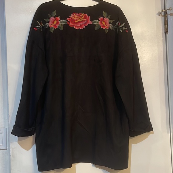 Umgee faux suede floral embroidered open front jacket - Picture 8 of 8